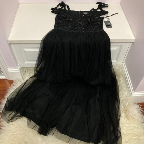 Adrianna Papell Gown with Bow Straps Beaded Bodice - Picture 7 of 8